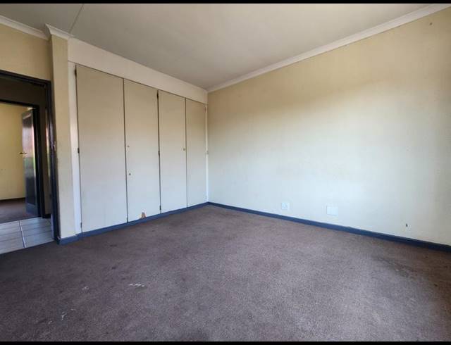 3 BEDROOM TOWNHOUSE FOR SALE IN GLENVISTA